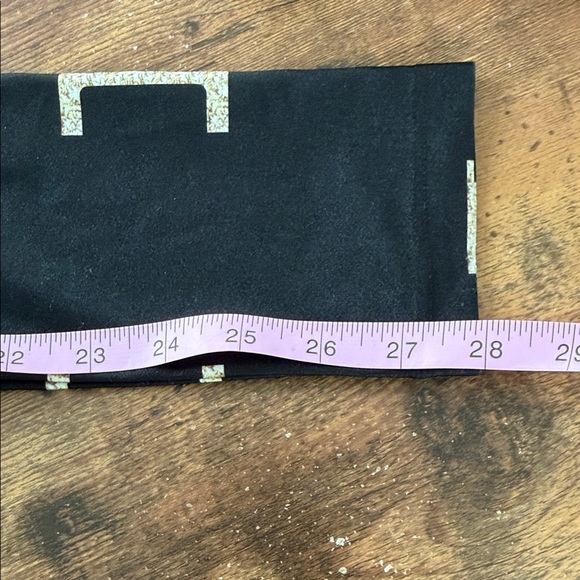 Goldsheep Black and Gold “I”  Leggings - Picture 6 of 11